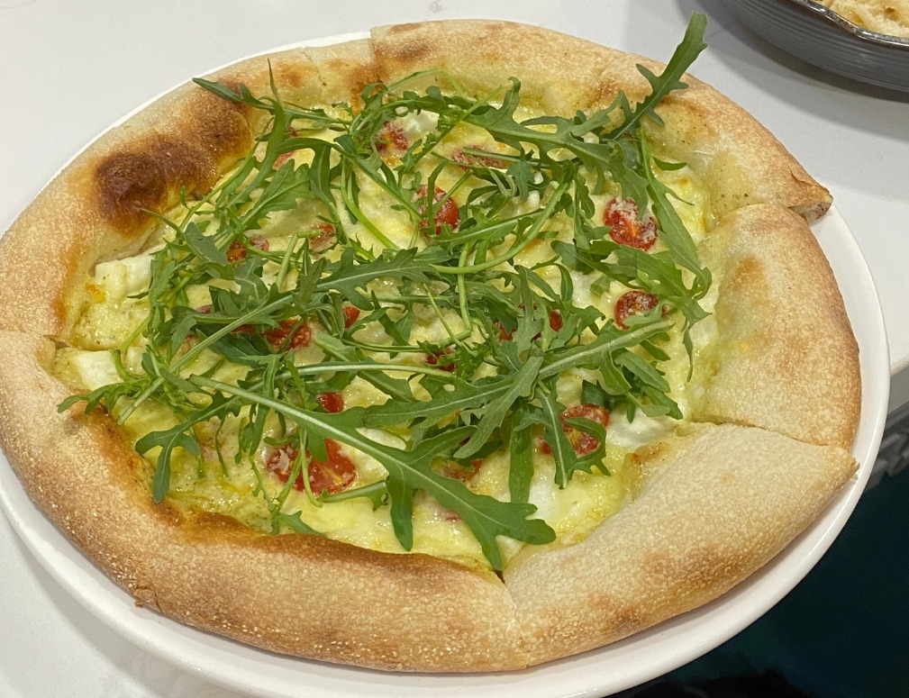 Halloumi Pesto Pizza